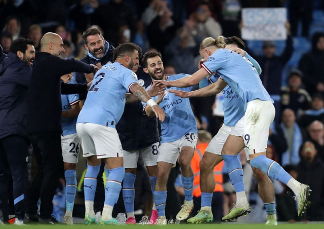 自23年2月梅西绝杀以来，巴黎首次在法甲依靠补时进球取胜